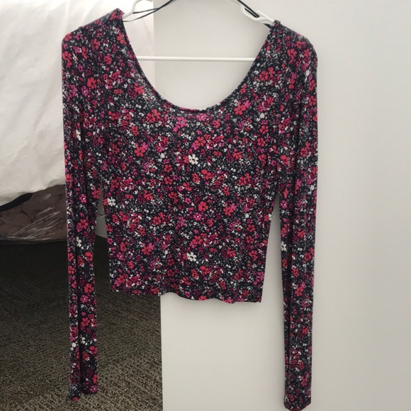 crop top - Picture 1 of 3